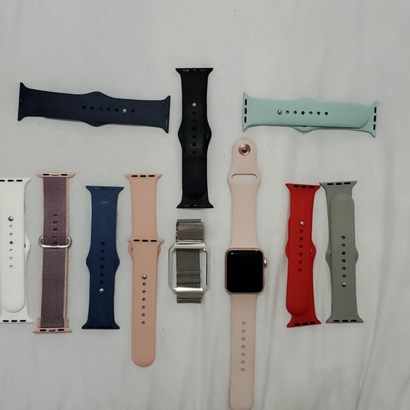 Apple Jewelry - Apple 🍎  watch series 2- 38MM
